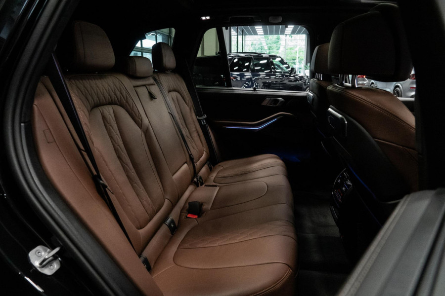 BMW X5 xDrive50e *M-Sport Pro / Panorama Sky Lounge / Harman Kardon / Soft-Close / Alcantara hemelbekleding / Comfort-Stoelen*
