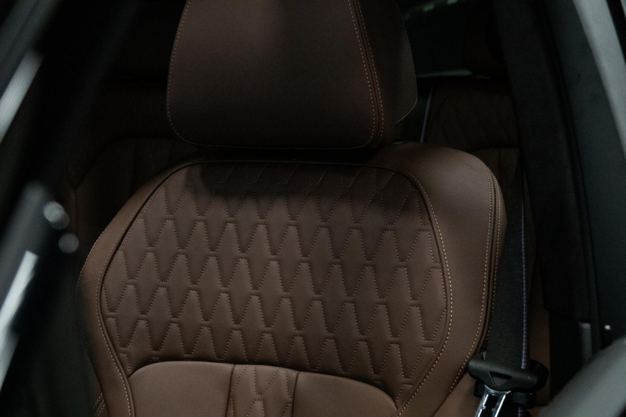 BMW X5 xDrive50e *M-Sport Pro / Panorama Sky Lounge / Harman Kardon / Soft-Close / Alcantara hemelbekleding / Comfort-Stoelen*
