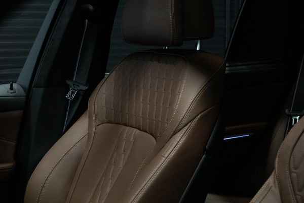 BMW X5 xDrive50e *M-Sport Pro / Panorama Sky Lounge / Harman Kardon / Soft-Close / Alcantara hemelbekleding / Comfort-Stoelen*