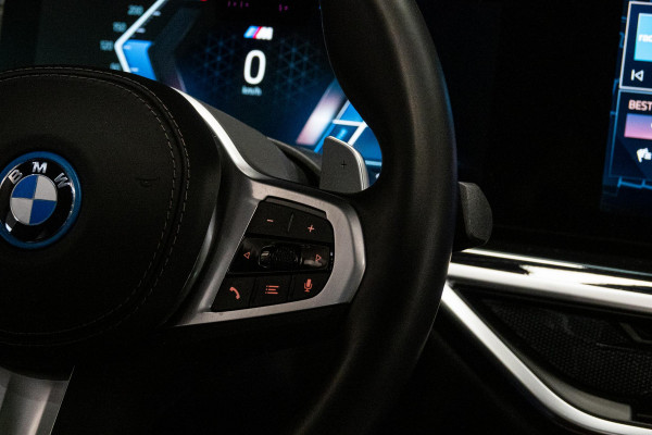 BMW X5 xDrive50e *M-Sport Pro / Panorama Sky Lounge / Harman Kardon / Soft-Close / Alcantara hemelbekleding / Comfort-Stoelen*