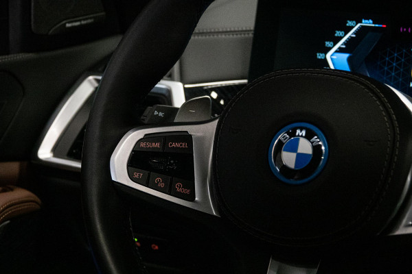 BMW X5 xDrive50e *M-Sport Pro / Panorama Sky Lounge / Harman Kardon / Soft-Close / Alcantara hemelbekleding / Comfort-Stoelen*