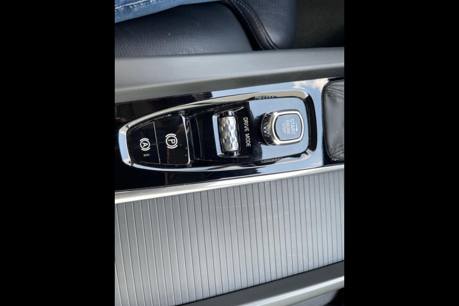 Volvo XC60 2.0 D4 190PK MOMENTUM-PRO 360'"CAMERA LEER NAVI LED XENON Volvo XC60 2.0 D4 190PK MOMENTUM-PRO 360'"CAMERA LEER NAVI LED XENON