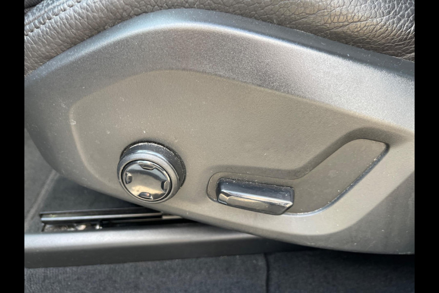 Volvo XC60 2.0 D4 190PK MOMENTUM-PRO 360'"CAMERA LEER NAVI LED XENON Volvo XC60 2.0 D4 190PK MOMENTUM-PRO 360'"CAMERA LEER NAVI LED XENON