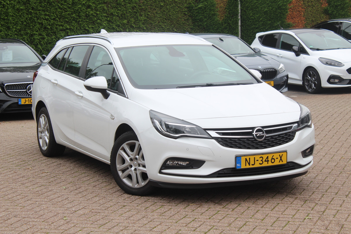 Opel Astra Sports Tourer 1.0 Online Edition / Camera / Navigatie / 16'' / DAB / Cruise Control Opel Astra Sports Tourer 1.0 Online Edition / Camera / Navigatie / 16'' / DAB / Cruise Control