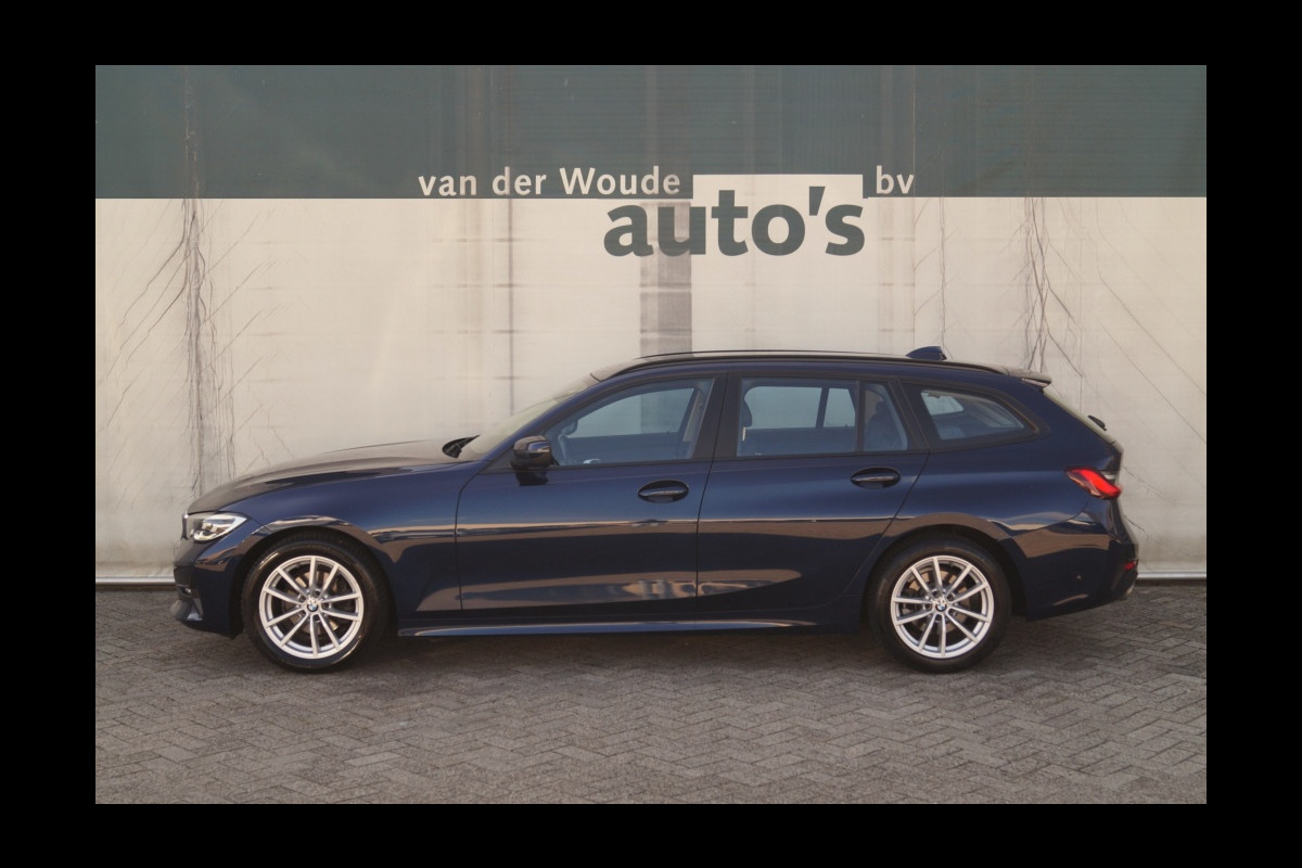 BMW 3 Serie Touring 318i Automaat High Executive Edition -LEER- BMW 3 Serie Touring 318i Automaat High Executive Edition -LEER-