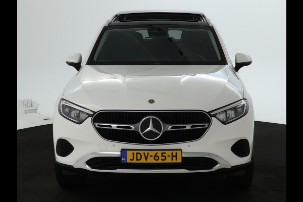 Mercedes-Benz GLC 300 e 4MATIC Plug-In Hybride Avantgarde Advanced Plus | Trekhaak Panorama Schuif-Kanteldak | Memory Pakket Voorstoelen | Stuur en Stoelverwarming. Inclusief 24 maanden MB Certified garantie voor Europa.