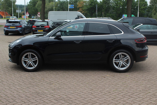Porsche Macan 2.0 / Trekhaak / Panoramadak / Leder / Parkeerhulp V+A / Stoelverwarming / DAB / Cruise Control