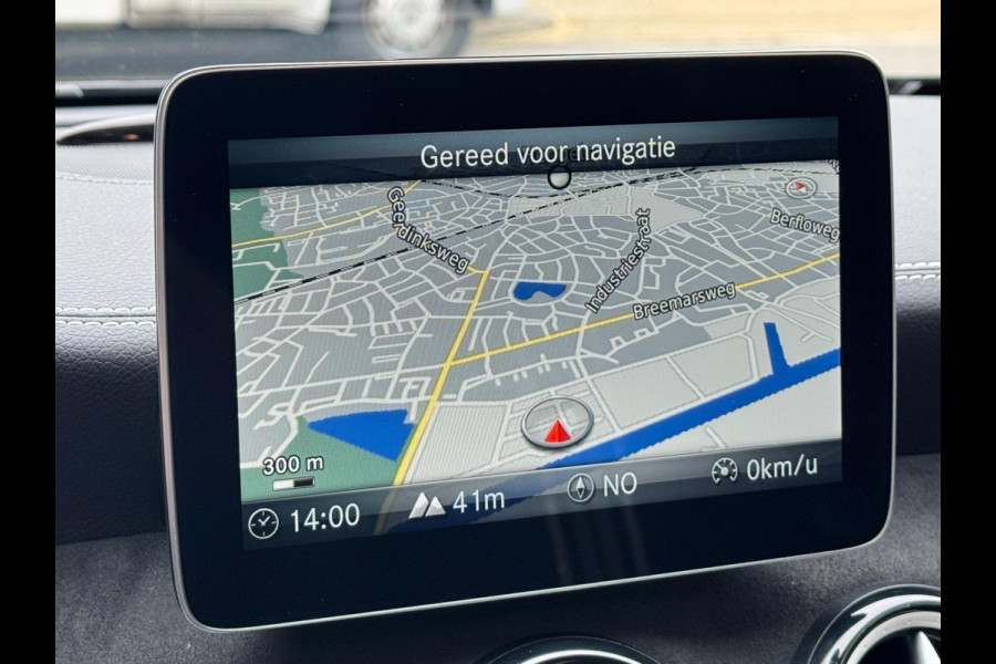 Mercedes-Benz GLA 250 AUT AMG LED Pano Navi Camera