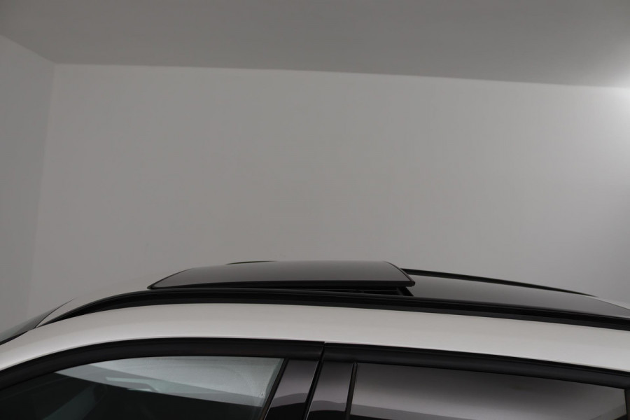 BMW X1 SDrive20i High Executive (PANORAMADAK, HARMAN/KARDON, GROOT-NAVIGATIE, STOELVERWARMING, DEALER ONDERHOUDEN)