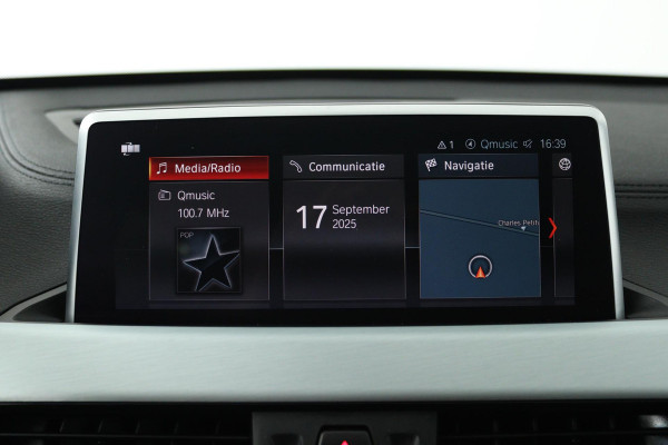 BMW X1 SDrive20i High Executive (PANORAMADAK, HARMAN/KARDON, GROOT-NAVIGATIE, STOELVERWARMING, DEALER ONDERHOUDEN)
