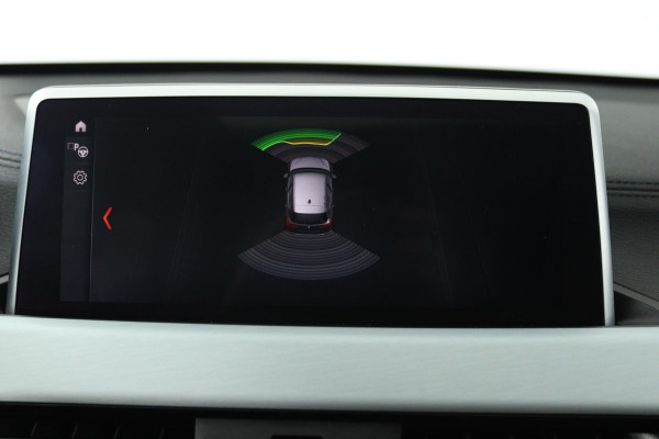BMW X1 SDrive20i High Executive (PANORAMADAK, HARMAN/KARDON, GROOT-NAVIGATIE, STOELVERWARMING, DEALER ONDERHOUDEN)