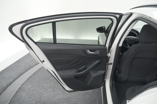 Ford Focus 1.5 EcoBoost Active Business | Lage Kilometerstand | Navigatie | Parkeersensoren | Apple Carplay Ford Focus 1.5 EcoBoost Active Business | Lage Kilometerstand | Navigatie | Parkeersensoren | Apple Carplay