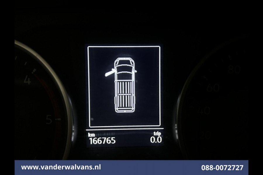Volkswagen Crafter 2.0 TDI 141pk L3H2 L2H1 Euro6 Airco | Camera | Apple Carplay | Android Auto Bijrijdersbank, 3000kg trekvermogen