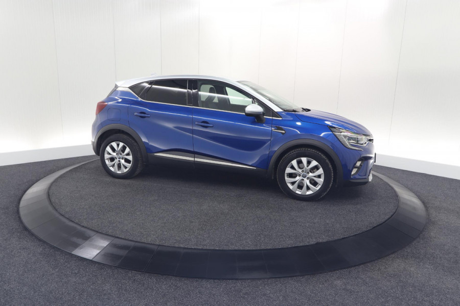 Renault Captur 1.6 E-Tech Plug-in Hybrid 160 Intens | Camera | 9.3 Inch Groot Scherm | Apple Carplay | Parkeersensoren Renault Captur 1.6 E-Tech Plug-in Hybrid 160 Intens | Camera | 9.3 Inch Groot Scherm | Apple Carplay | Parkeersensoren