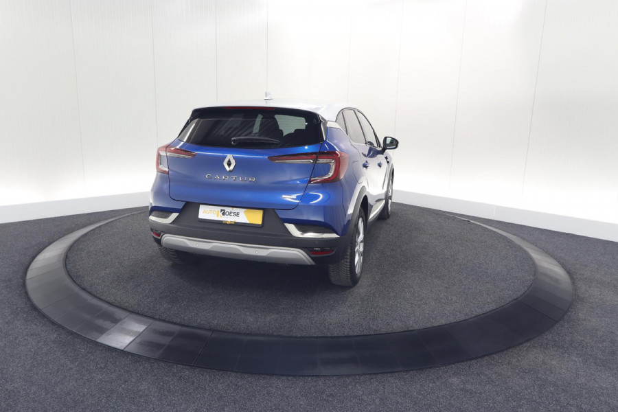 Renault Captur 1.6 E-Tech Plug-in Hybrid 160 Intens | Camera | 9.3 Inch Groot Scherm | Apple Carplay | Parkeersensoren Renault Captur 1.6 E-Tech Plug-in Hybrid 160 Intens | Camera | 9.3 Inch Groot Scherm | Apple Carplay | Parkeersensoren