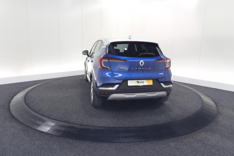 Renault Captur 1.6 E-Tech Plug-in Hybrid 160 Intens | Camera | 9.3 Inch Groot Scherm | Apple Carplay | Parkeersensoren Renault Captur 1.6 E-Tech Plug-in Hybrid 160 Intens | Camera | 9.3 Inch Groot Scherm | Apple Carplay | Parkeersensoren