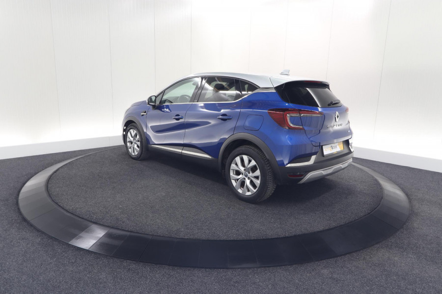 Renault Captur 1.6 E-Tech Plug-in Hybrid 160 Intens | Camera | 9.3 Inch Groot Scherm | Apple Carplay | Parkeersensoren Renault Captur 1.6 E-Tech Plug-in Hybrid 160 Intens | Camera | 9.3 Inch Groot Scherm | Apple Carplay | Parkeersensoren