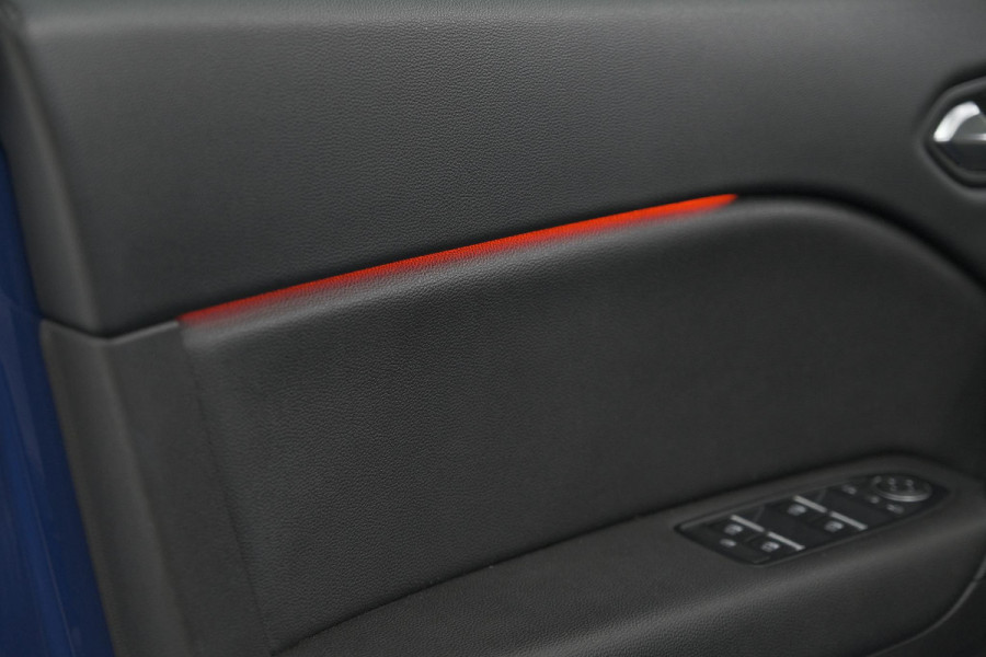 Renault Captur 1.6 E-Tech Plug-in Hybrid 160 Intens | Camera | 9.3 Inch Groot Scherm | Apple Carplay | Parkeersensoren Renault Captur 1.6 E-Tech Plug-in Hybrid 160 Intens | Camera | 9.3 Inch Groot Scherm | Apple Carplay | Parkeersensoren