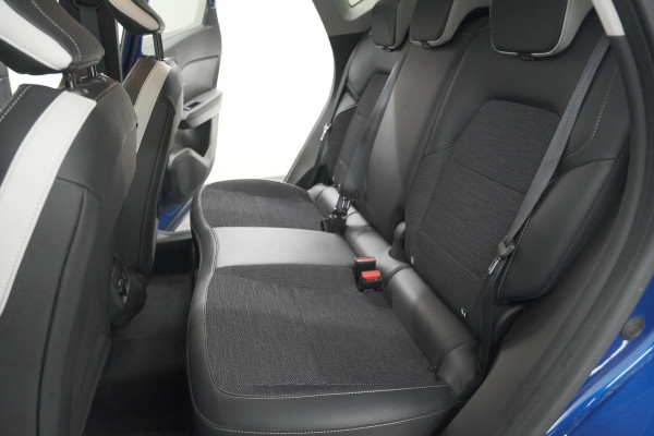 Renault Captur 1.6 E-Tech Plug-in Hybrid 160 Intens | Camera | 9.3 Inch Groot Scherm | Apple Carplay | Parkeersensoren Renault Captur 1.6 E-Tech Plug-in Hybrid 160 Intens | Camera | 9.3 Inch Groot Scherm | Apple Carplay | Parkeersensoren