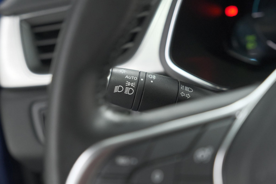 Renault Captur 1.6 E-Tech Plug-in Hybrid 160 Intens | Camera | 9.3 Inch Groot Scherm | Apple Carplay | Parkeersensoren Renault Captur 1.6 E-Tech Plug-in Hybrid 160 Intens | Camera | 9.3 Inch Groot Scherm | Apple Carplay | Parkeersensoren