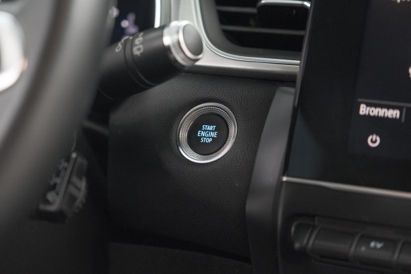 Renault Captur 1.6 E-Tech Plug-in Hybrid 160 Intens | Camera | 9.3 Inch Groot Scherm | Apple Carplay | Parkeersensoren Renault Captur 1.6 E-Tech Plug-in Hybrid 160 Intens | Camera | 9.3 Inch Groot Scherm | Apple Carplay | Parkeersensoren