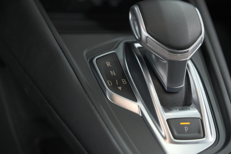 Renault Captur 1.6 E-Tech Plug-in Hybrid 160 Intens | Camera | 9.3 Inch Groot Scherm | Apple Carplay | Parkeersensoren Renault Captur 1.6 E-Tech Plug-in Hybrid 160 Intens | Camera | 9.3 Inch Groot Scherm | Apple Carplay | Parkeersensoren