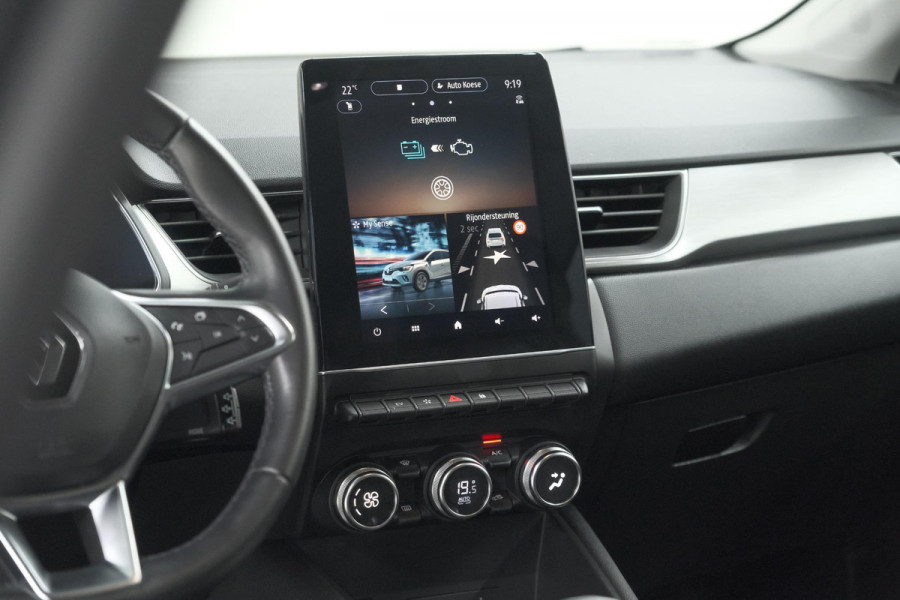 Renault Captur 1.6 E-Tech Plug-in Hybrid 160 Intens | Camera | 9.3 Inch Groot Scherm | Apple Carplay | Parkeersensoren Renault Captur 1.6 E-Tech Plug-in Hybrid 160 Intens | Camera | 9.3 Inch Groot Scherm | Apple Carplay | Parkeersensoren