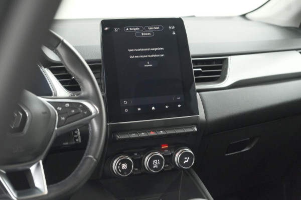 Renault Captur 1.6 E-Tech Plug-in Hybrid 160 Intens | Camera | 9.3 Inch Groot Scherm | Apple Carplay | Parkeersensoren Renault Captur 1.6 E-Tech Plug-in Hybrid 160 Intens | Camera | 9.3 Inch Groot Scherm | Apple Carplay | Parkeersensoren