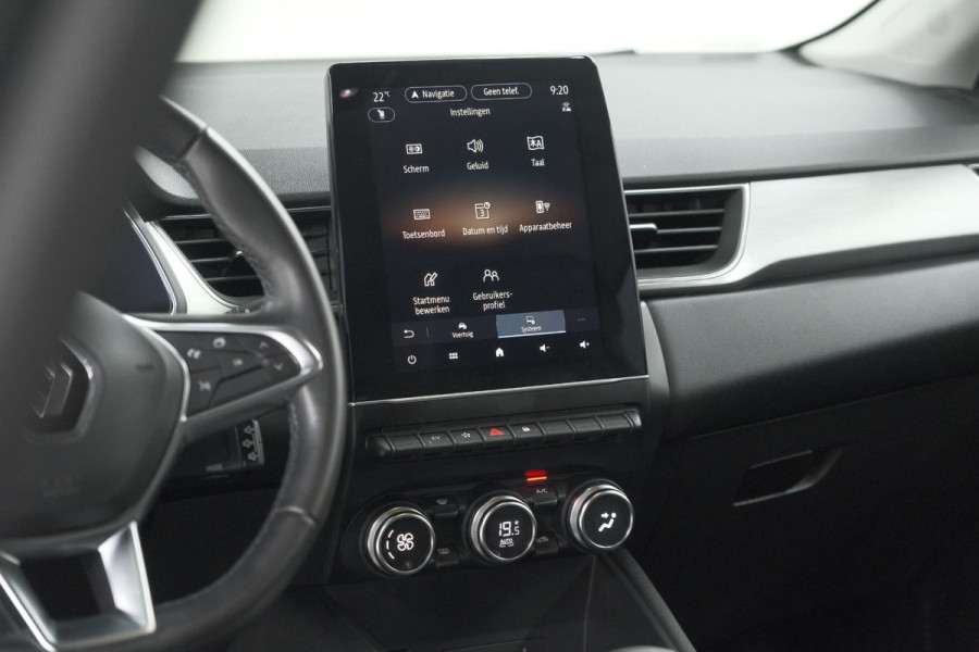 Renault Captur 1.6 E-Tech Plug-in Hybrid 160 Intens | Camera | 9.3 Inch Groot Scherm | Apple Carplay | Parkeersensoren Renault Captur 1.6 E-Tech Plug-in Hybrid 160 Intens | Camera | 9.3 Inch Groot Scherm | Apple Carplay | Parkeersensoren
