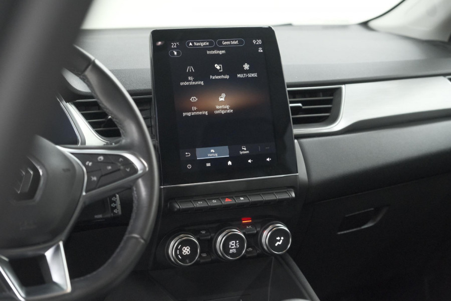 Renault Captur 1.6 E-Tech Plug-in Hybrid 160 Intens | Camera | 9.3 Inch Groot Scherm | Apple Carplay | Parkeersensoren Renault Captur 1.6 E-Tech Plug-in Hybrid 160 Intens | Camera | 9.3 Inch Groot Scherm | Apple Carplay | Parkeersensoren