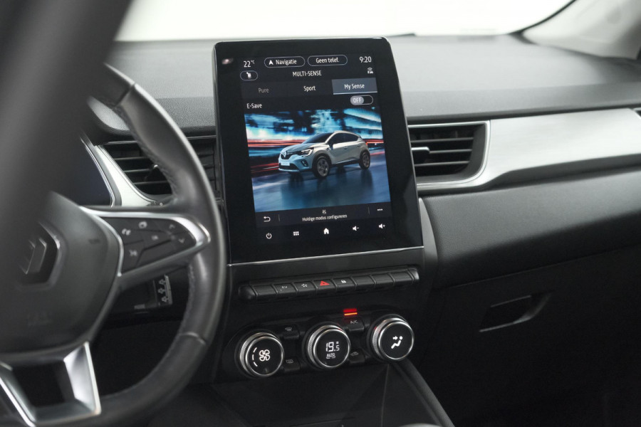 Renault Captur 1.6 E-Tech Plug-in Hybrid 160 Intens | Camera | 9.3 Inch Groot Scherm | Apple Carplay | Parkeersensoren Renault Captur 1.6 E-Tech Plug-in Hybrid 160 Intens | Camera | 9.3 Inch Groot Scherm | Apple Carplay | Parkeersensoren