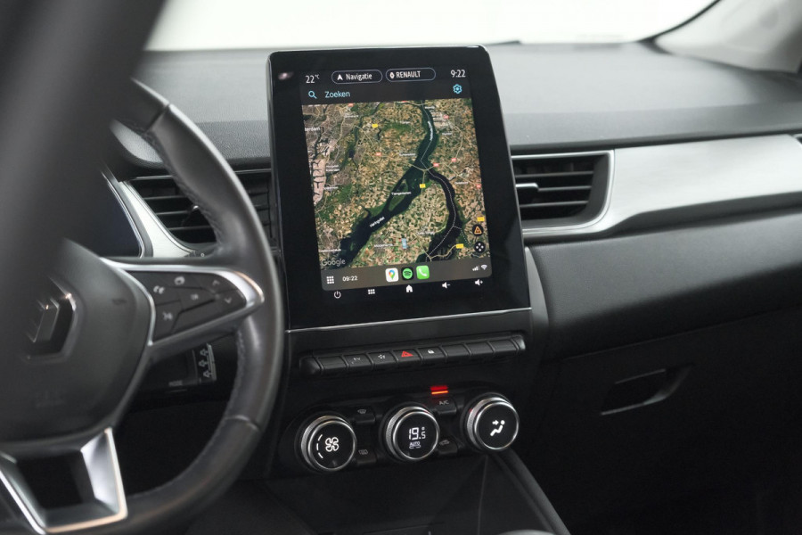 Renault Captur 1.6 E-Tech Plug-in Hybrid 160 Intens | Camera | 9.3 Inch Groot Scherm | Apple Carplay | Parkeersensoren Renault Captur 1.6 E-Tech Plug-in Hybrid 160 Intens | Camera | 9.3 Inch Groot Scherm | Apple Carplay | Parkeersensoren