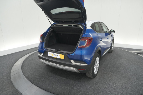 Renault Captur 1.6 E-Tech Plug-in Hybrid 160 Intens | Camera | 9.3 Inch Groot Scherm | Apple Carplay | Parkeersensoren Renault Captur 1.6 E-Tech Plug-in Hybrid 160 Intens | Camera | 9.3 Inch Groot Scherm | Apple Carplay | Parkeersensoren