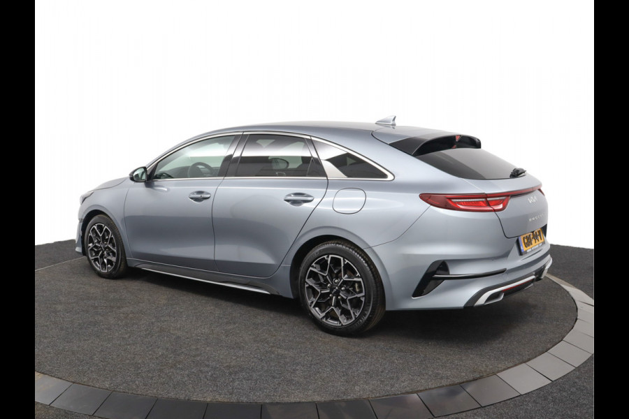 Kia ProCeed 1.5 T-GDi GT-Line Apple Carplay/Android Auto - Cruise Control - Dodehoekdetectie - Climate Control - Navigatie - Stoel/Stuur Verwarming - Fabrieksgarantie tot 06-2031