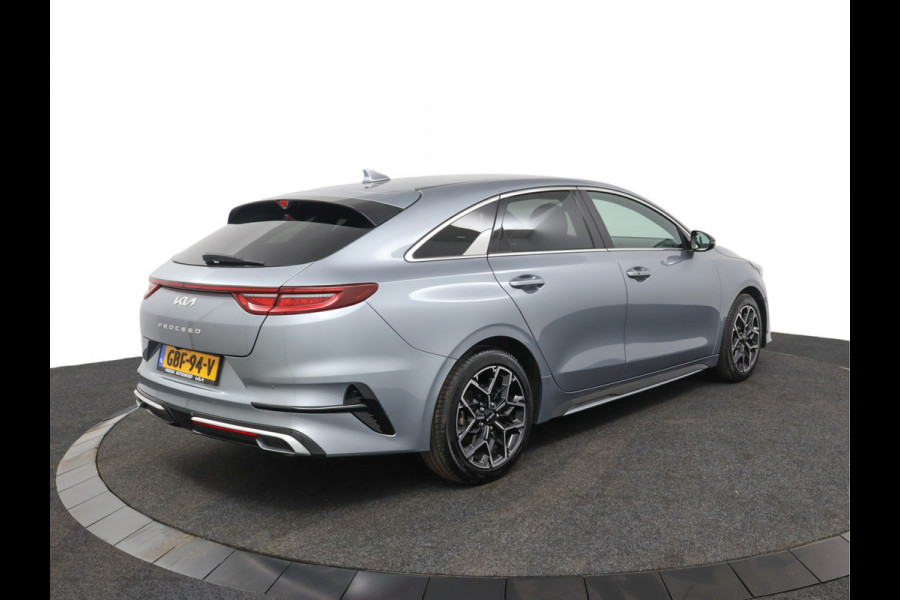 Kia ProCeed 1.5 T-GDi GT-Line Apple Carplay/Android Auto - Cruise Control - Dodehoekdetectie - Climate Control - Navigatie - Stoel/Stuur Verwarming - Fabrieksgarantie tot 06-2031