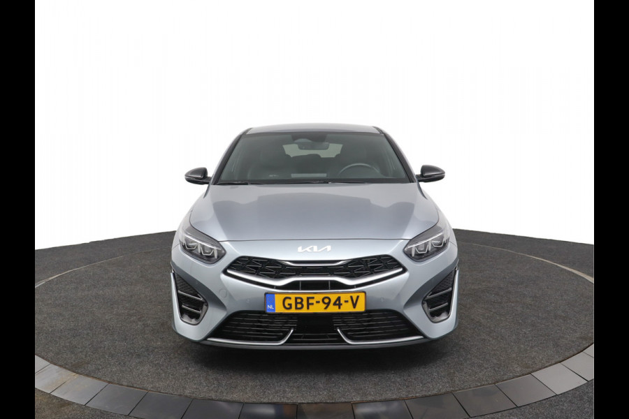 Kia ProCeed 1.5 T-GDi GT-Line Apple Carplay/Android Auto - Cruise Control - Dodehoekdetectie - Climate Control - Navigatie - Stoel/Stuur Verwarming - Fabrieksgarantie tot 06-2031