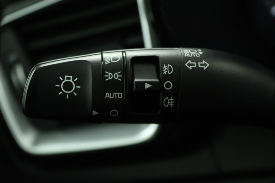 Kia ProCeed 1.5 T-GDi GT-Line Apple Carplay/Android Auto - Cruise Control - Dodehoekdetectie - Climate Control - Navigatie - Stoel/Stuur Verwarming - Fabrieksgarantie tot 06-2031