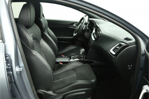 Kia ProCeed 1.5 T-GDi GT-Line Apple Carplay/Android Auto - Cruise Control - Dodehoekdetectie - Climate Control - Navigatie - Stoel/Stuur Verwarming - Fabrieksgarantie tot 06-2031