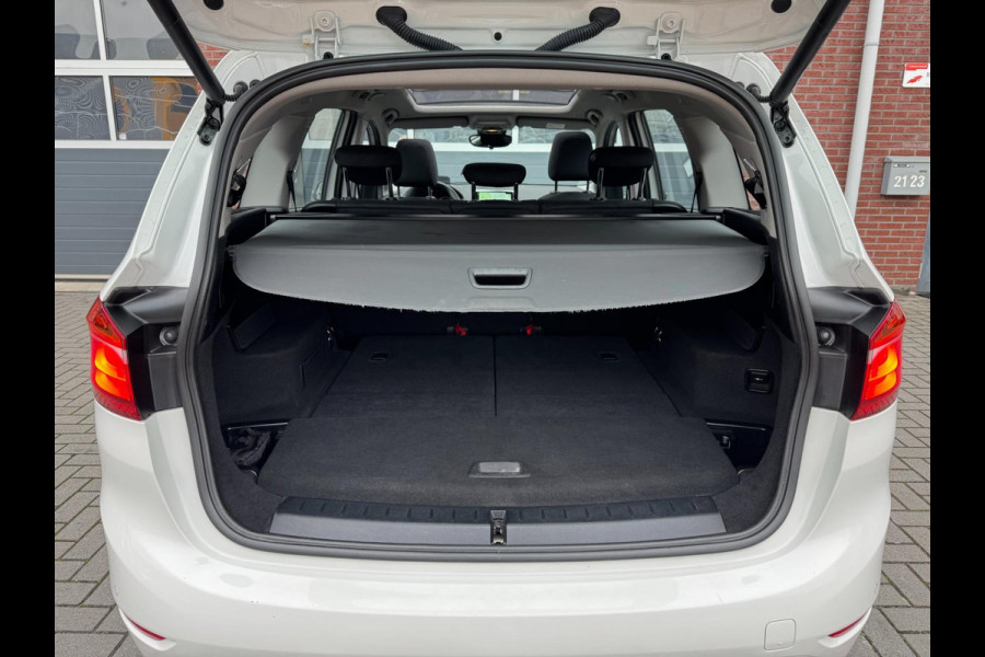 BMW 220i 7p. Gran Tourer LED HUD Pano Navi Camera Keyless