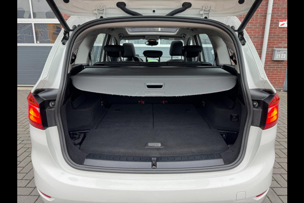 BMW 220i 7p. Gran Tourer LED HUD Pano Navi Camera Keyless