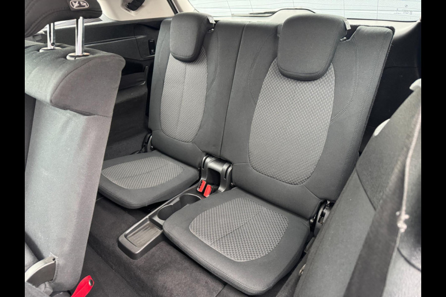 BMW 220i 7p. Gran Tourer LED HUD Pano Navi Camera Keyless