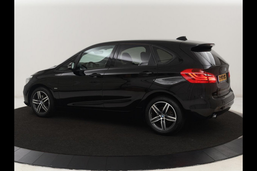 BMW 2 Serie Active Tourer 218i Sport Line | Stoelverwarming | Full LED | Sportstoelen | Navigatie | Bluetooth | Park Assist | Climate control | Cruise control