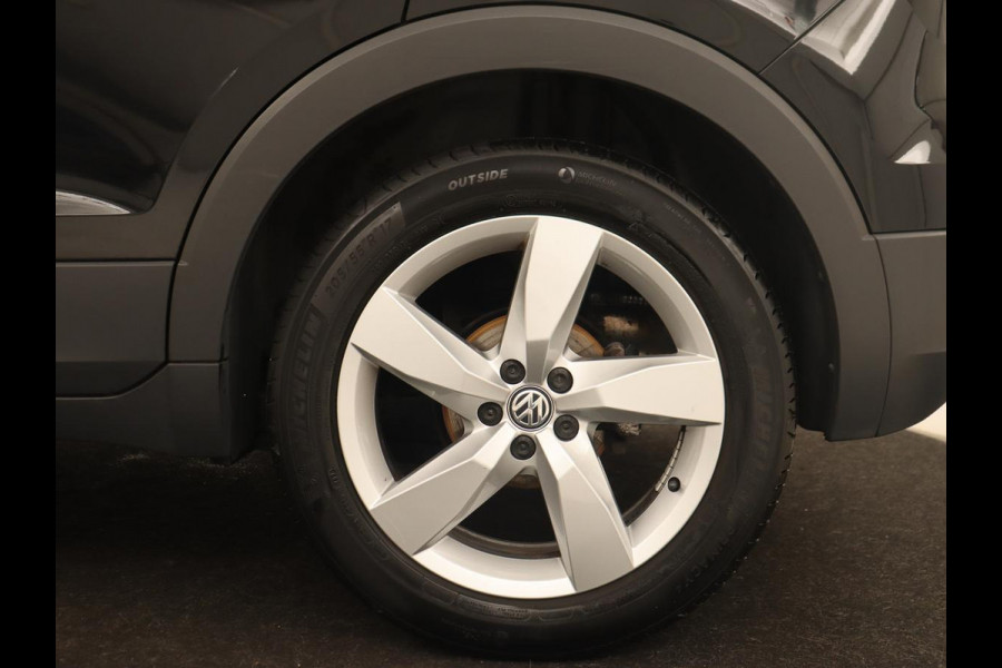 Volkswagen T-Cross 1.0 TSI Style | Camera | Keyless | Virtual Cockpit | Sportstoelen | Carplay | Adaptive cruise | Half leder | Full LED | Getint glas | LMV 17 inch