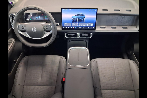 Leapmotor B10 Design ProMax 67.1 kWh | Navigatie | 360° Camera | Stoelverwarming/Ventilatie | Stuurverwarming | Handsfree Kofferklep | Panoramadak |