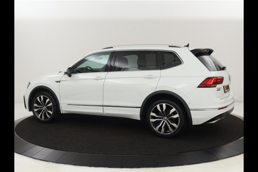 Volkswagen Tiguan Allspace 1.5 TSI R Line | Stoelverwarming | Camera | Adaptive cruise | Carplay | Navigatie | Full LED | 20'' | Keyless | Park Assist