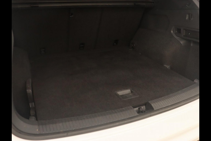 Volkswagen Tiguan Allspace 1.5 TSI R Line | Stoelverwarming | Camera | Adaptive cruise | Carplay | Navigatie | Full LED | 20'' | Keyless | Park Assist