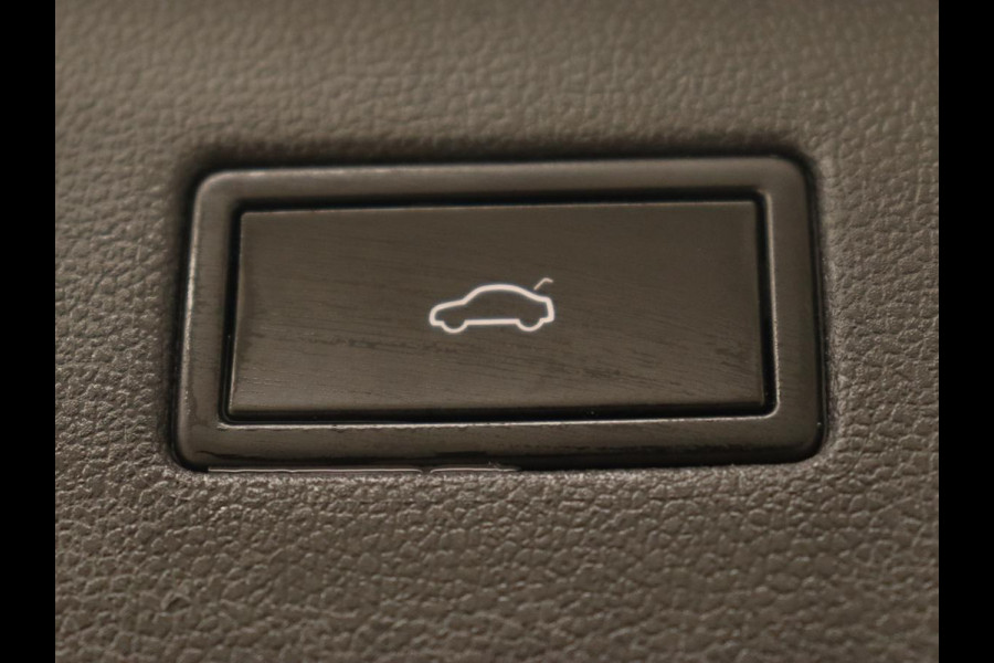 Volkswagen Tiguan Allspace 1.5 TSI R Line | Stoelverwarming | Camera | Adaptive cruise | Carplay | Navigatie | Full LED | 20'' | Keyless | Park Assist