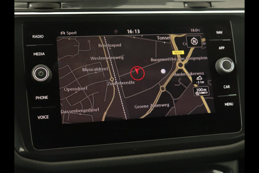 Volkswagen Tiguan Allspace 1.5 TSI R Line | Stoelverwarming | Camera | Adaptive cruise | Carplay | Navigatie | Full LED | 20'' | Keyless | Park Assist