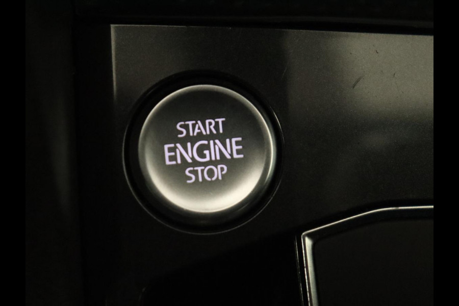 Volkswagen Tiguan Allspace 1.5 TSI R Line | Stoelverwarming | Camera | Adaptive cruise | Carplay | Navigatie | Full LED | 20'' | Keyless | Park Assist