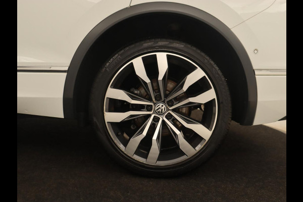 Volkswagen Tiguan Allspace 1.5 TSI R Line | Stoelverwarming | Camera | Adaptive cruise | Carplay | Navigatie | Full LED | 20'' | Keyless | Park Assist